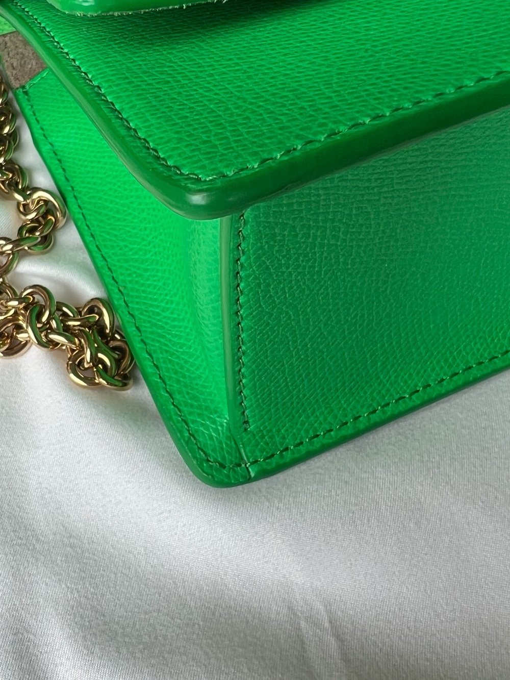Furla Emerald Green Leather Crossbody with Gold Chain - Picture 4 of 12